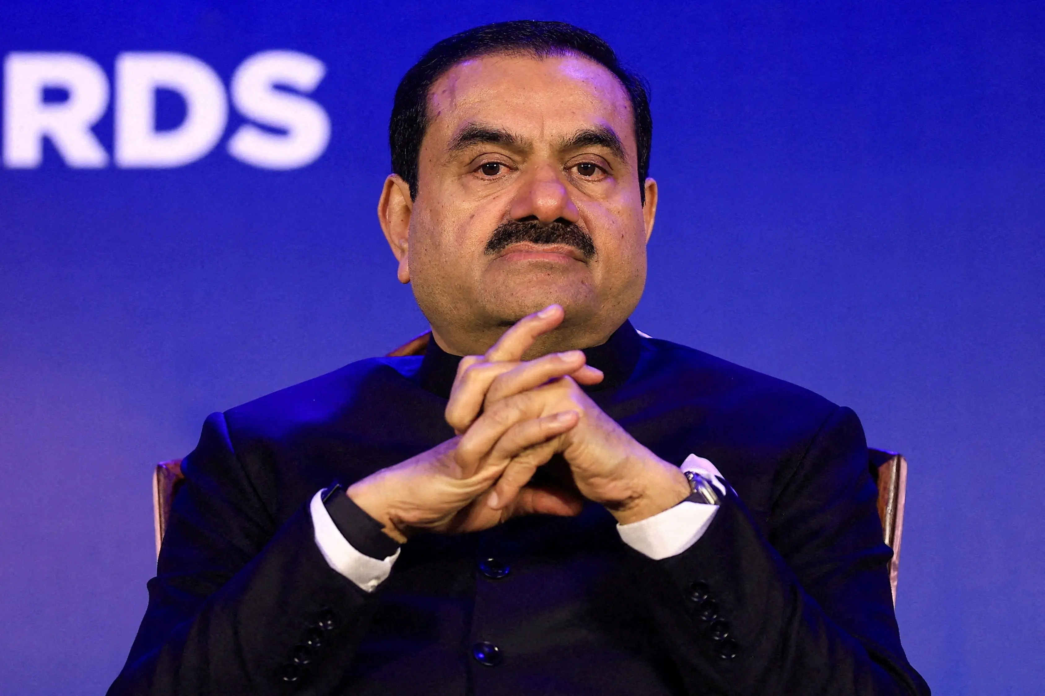 Le Département de la Justice demande l'abandon des poursuites contre Adani, invoquant une juridiction étrangère et de faibles chances de succès