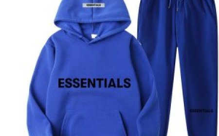 The Essential Hoodie: Lightweight and Breathable for Active Wear