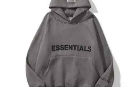 Essentials Hoodie – Subtle Look, Strong Feel