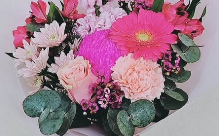 Where Style Meets Nature: Elegant Floral Arrangements by Blossom By Daisy