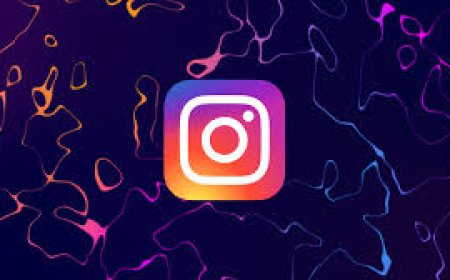 How to Make Custom Instagram Story Graphics: A Complete Guide