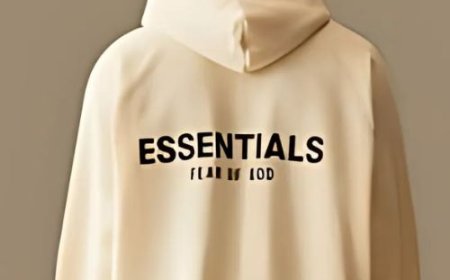 Fear of God Essentials Hoodie: The Brown Essentials Hoodie – A Symbol of Elevated Streetwear